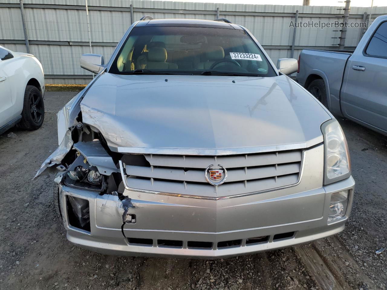 2008 Cadillac Srx  Silver vin: 1GYEE637380142139