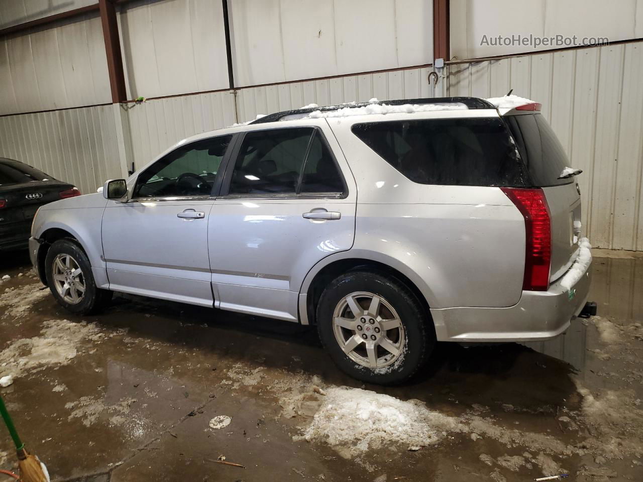 2008 Cadillac Srx  Silver vin: 1GYEE637580182111