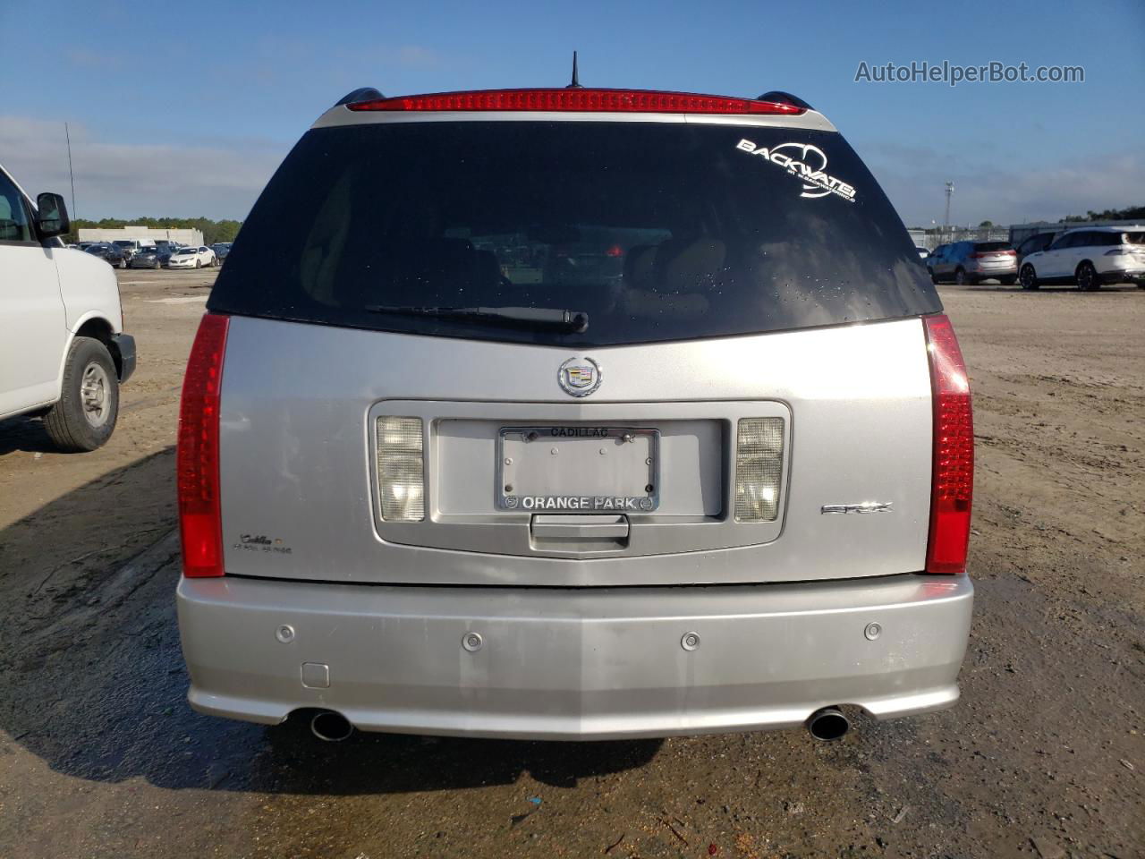 2008 Cadillac Srx  Silver vin: 1GYEE637780149515