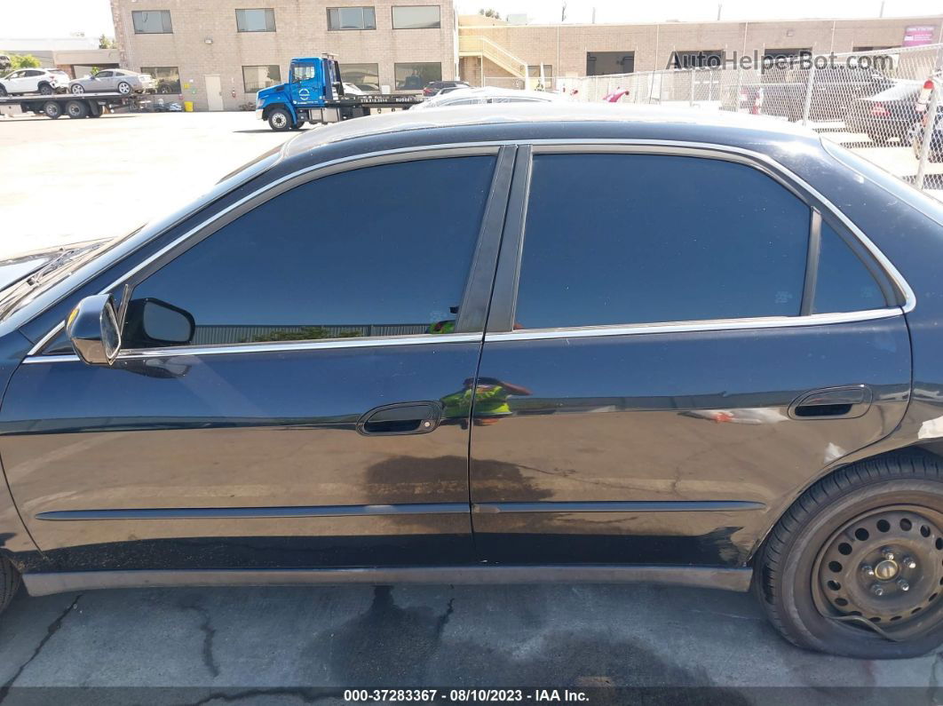 2000 Honda Accord Sdn Lx Черный vin: 1HGCG1640YA079072