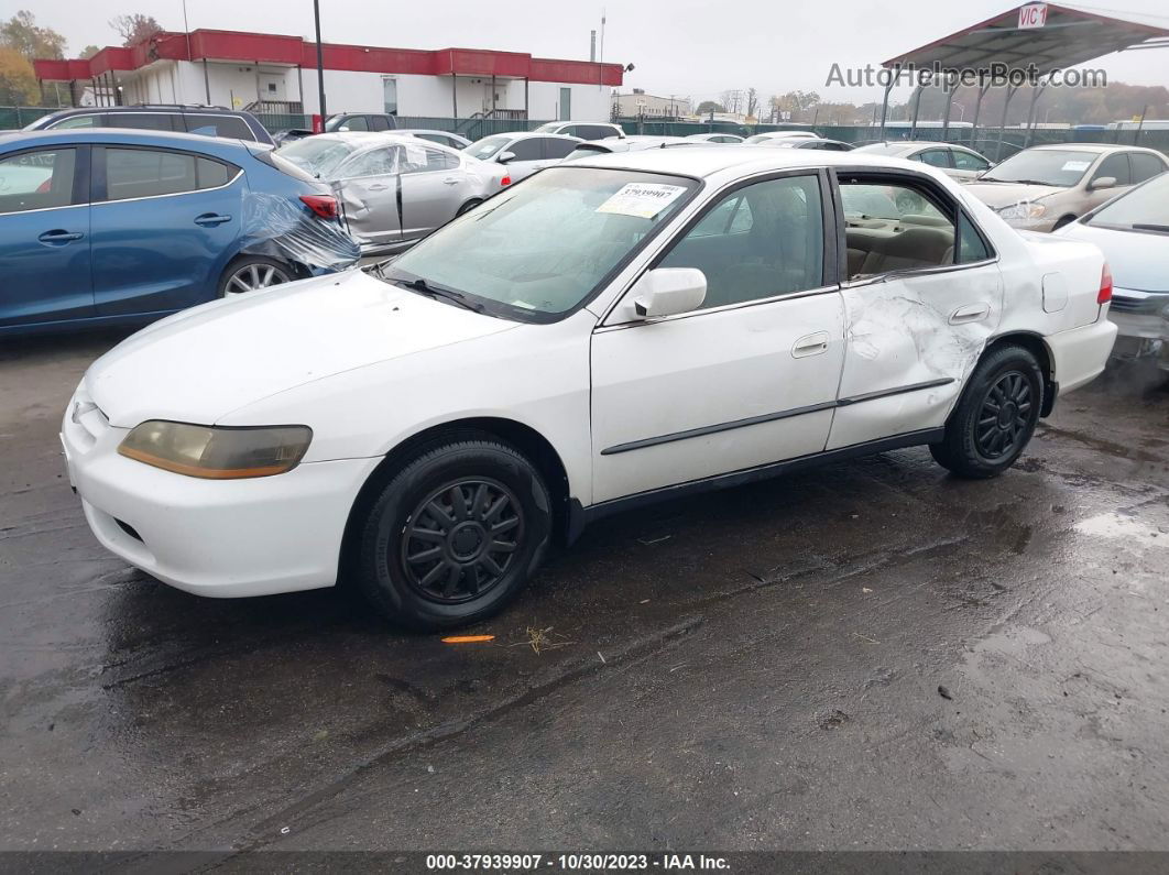 2000 Honda Accord Sdn Lx White vin: 1HGCG1641YA016367