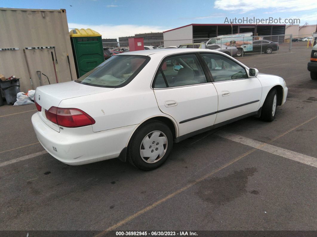 2000 Honda Accord Sdn Lx Белый vin: 1HGCG1644YA080211