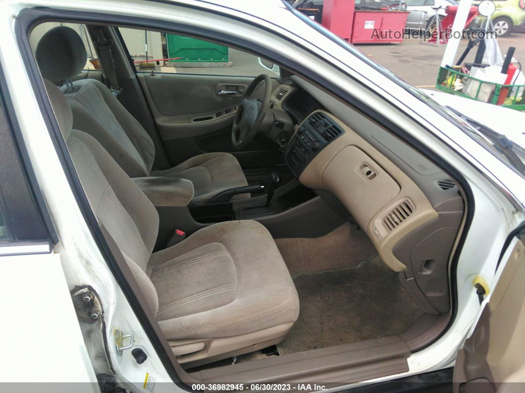 2000 Honda Accord Sdn Lx Белый vin: 1HGCG1644YA080211