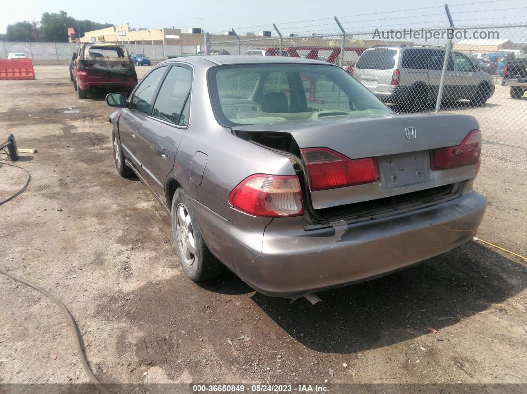 2000 Honda Accord Sdn Ex W/leather Silver vin: 1HGCG1657YA074587