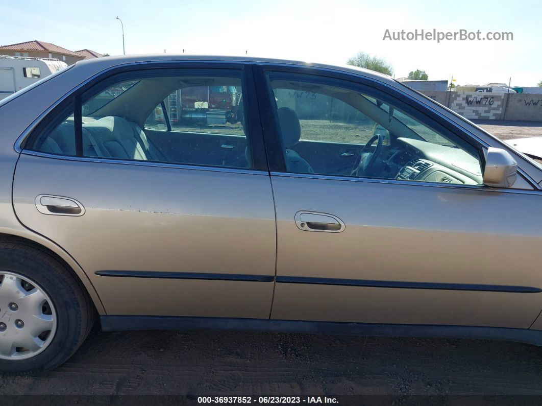 2000 Honda Accord Sdn Lx Золотой vin: 1HGCG5642YA139330