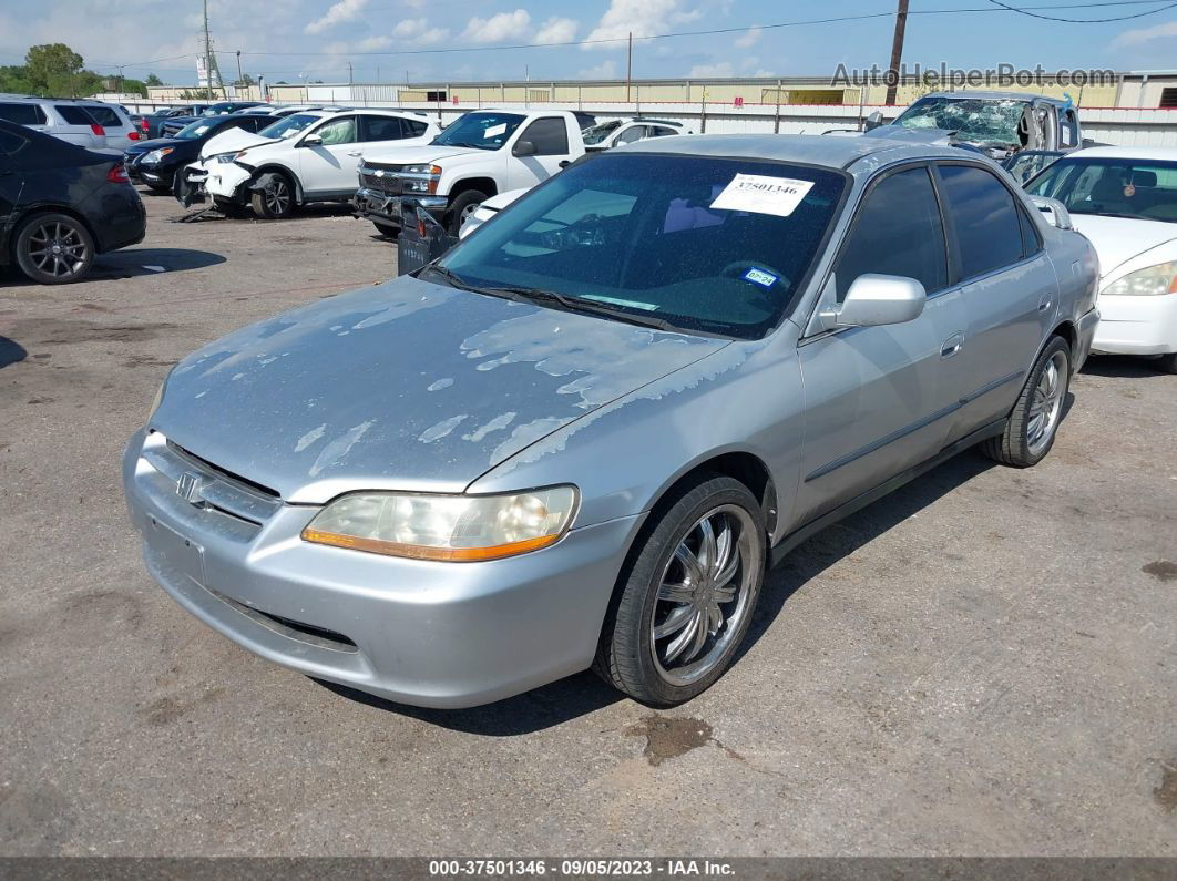 2000 Honda Accord Sdn Lx Silver vin: 1HGCG5645YA106211