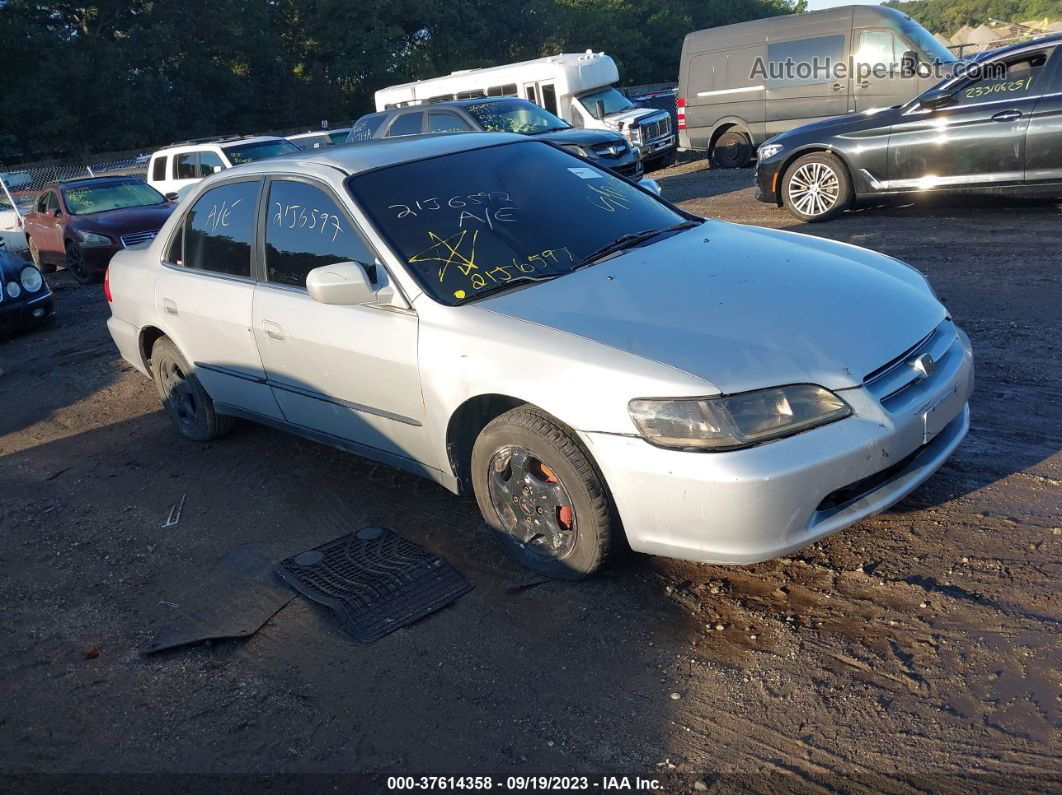 2000 Honda Accord Sdn Lx Silver vin: 1HGCG6550YA106939