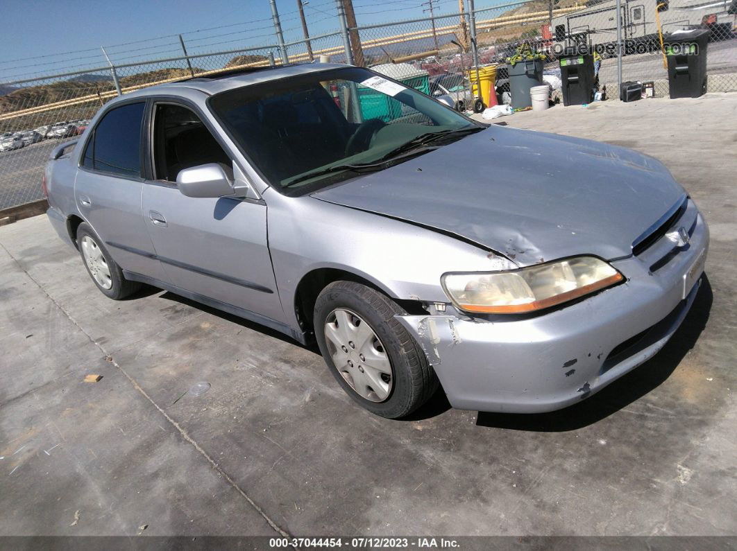 2000 Honda Accord Sdn Lx Silver vin: 1HGCG655XYA003012