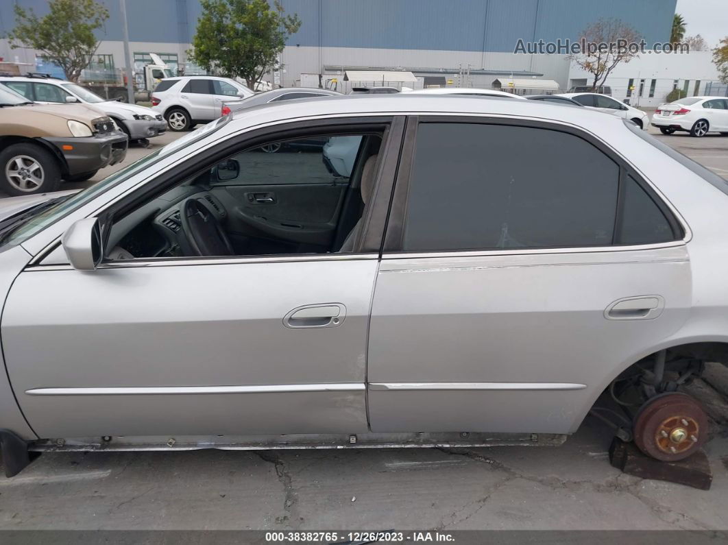 2001 Honda Accord Sdn Lx Silver vin: 1HGCG66771A133593