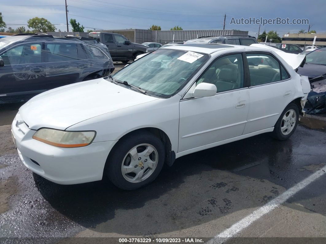 2000 Honda Accord 2.3 Ex White vin: 1HGCG6681YA095569