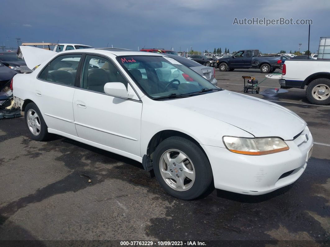 2000 Honda Accord 2.3 Ex White vin: 1HGCG6681YA095569