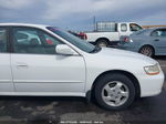 2000 Honda Accord 2.3 Ex White vin: 1HGCG6681YA095569