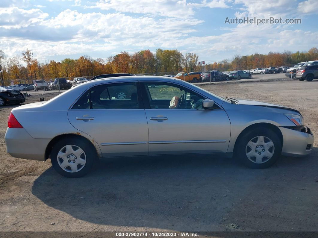 2007 Honda Accord Sdn Lx Silver vin: 1HGCM56437A100379