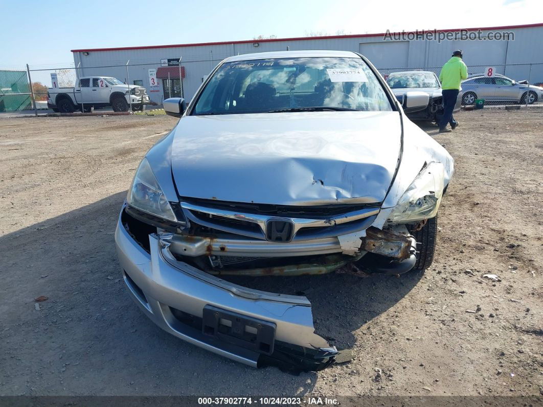 2007 Honda Accord Sdn Lx Silver vin: 1HGCM56437A100379