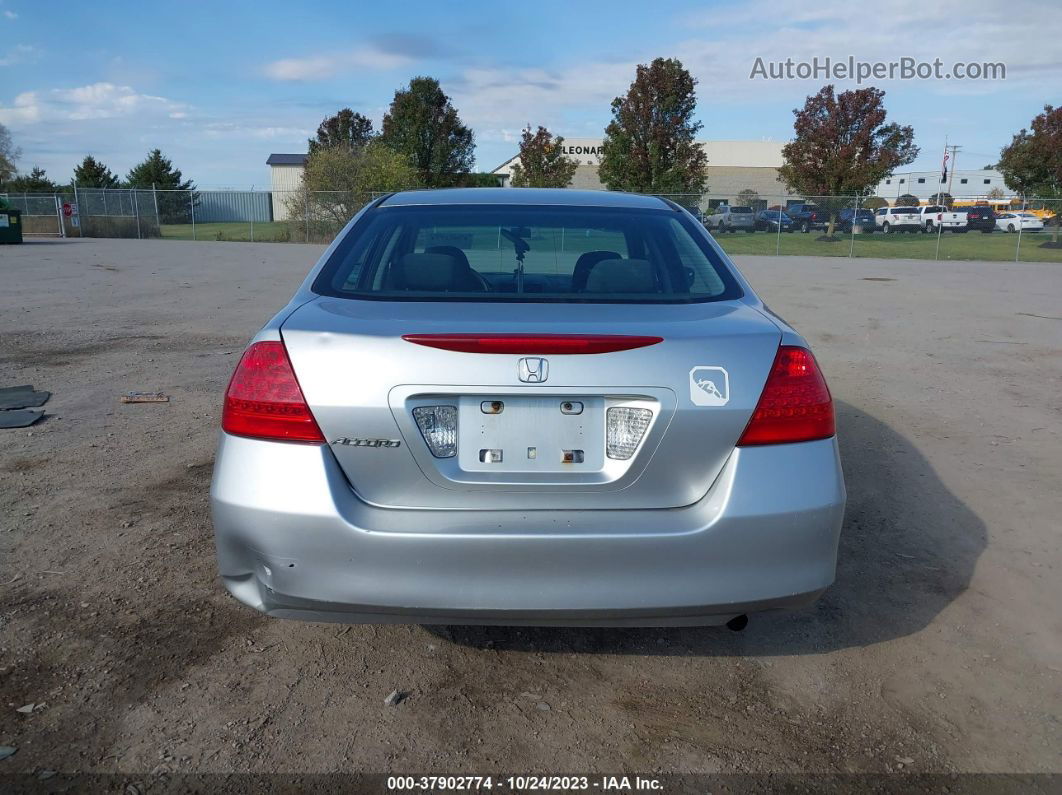 2007 Honda Accord Sdn Lx Silver vin: 1HGCM56437A100379