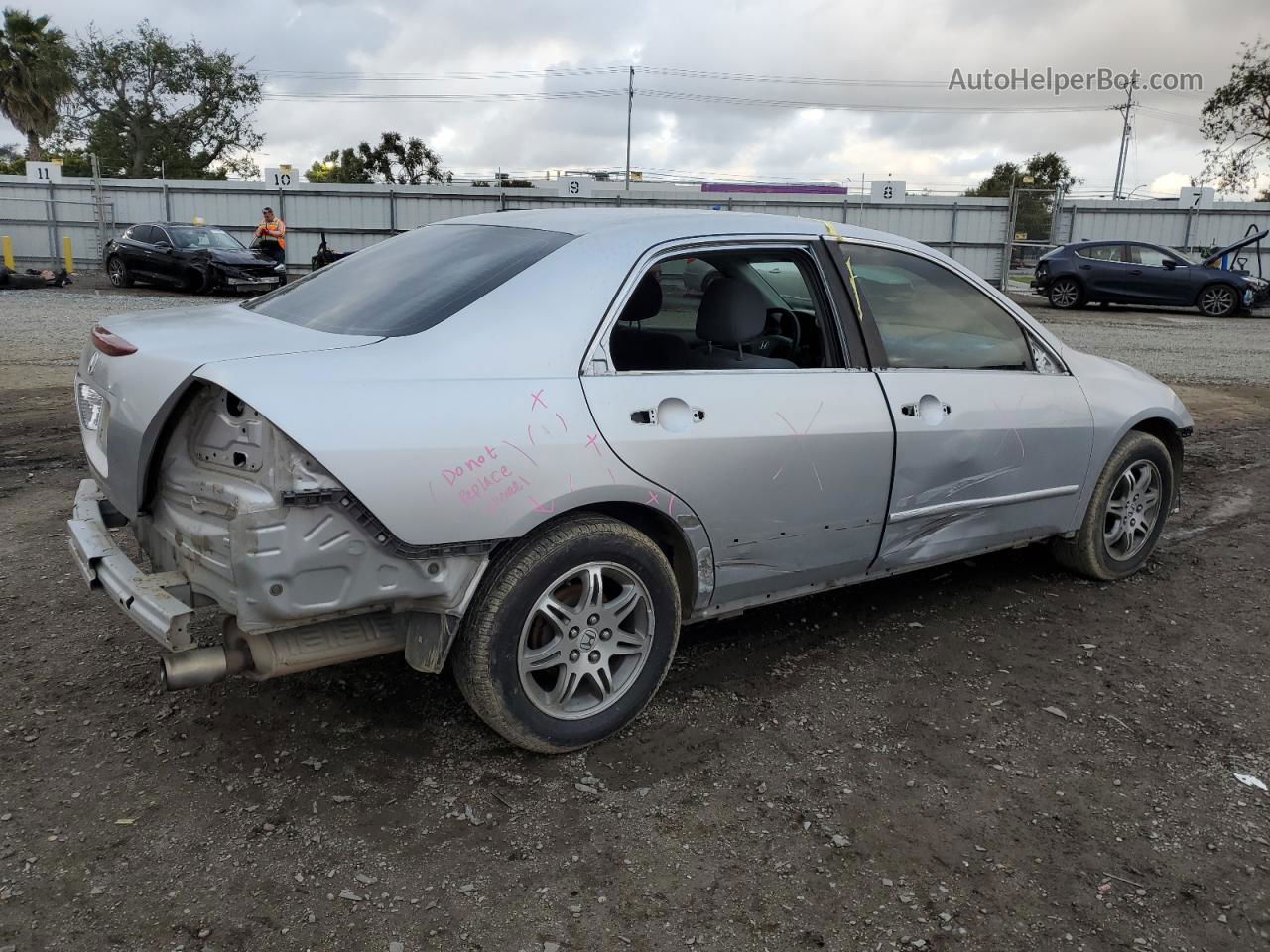 2007 Honda Accord Lx Серебряный vin: 1HGCM56457A216134