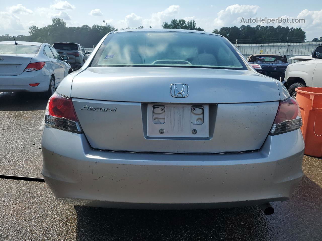 2008 Honda Accord Lx Silver vin: 1HGCP26328A022921