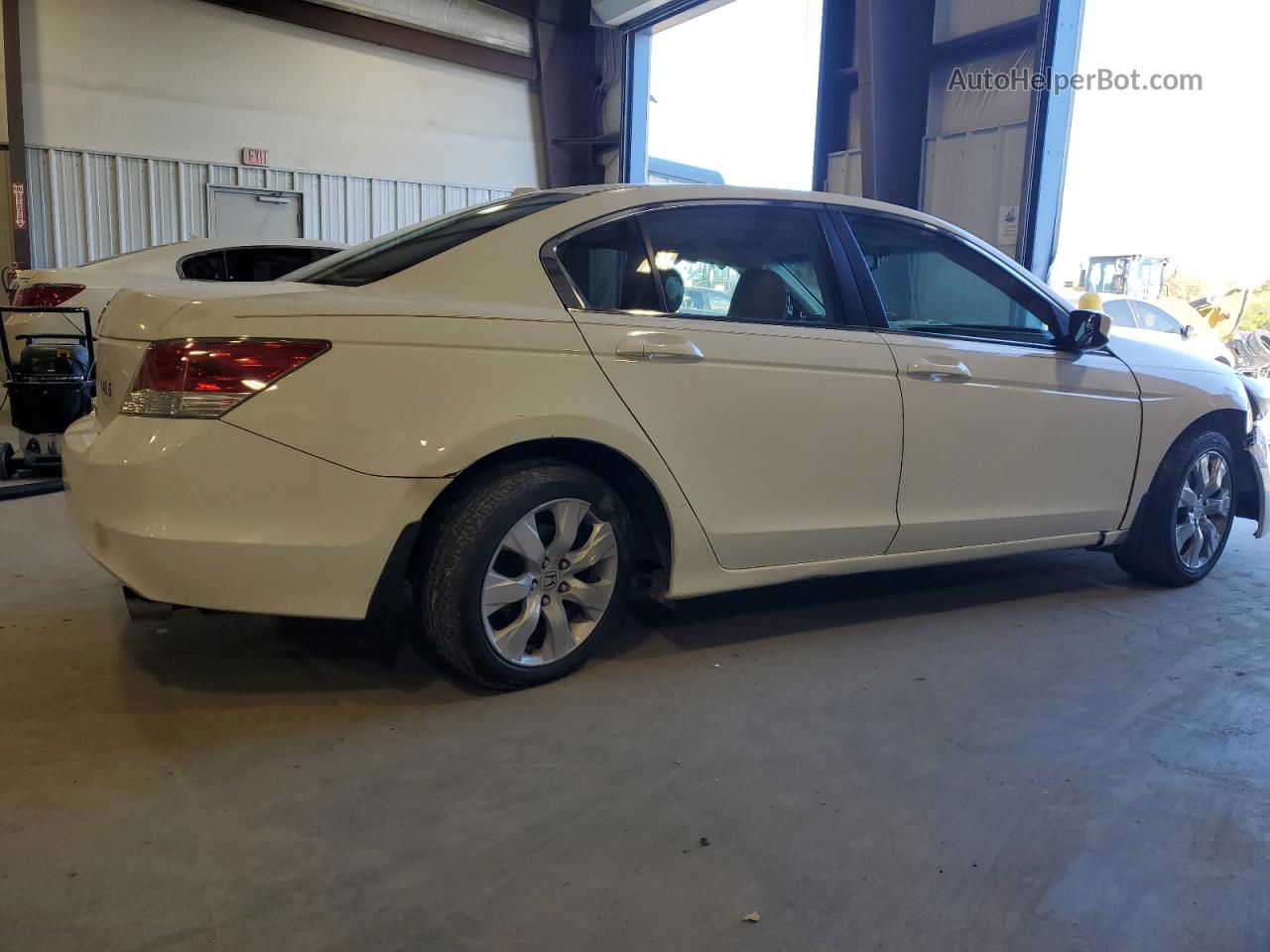 2009 Honda Accord Exl White vin: 1HGCP26849A012307