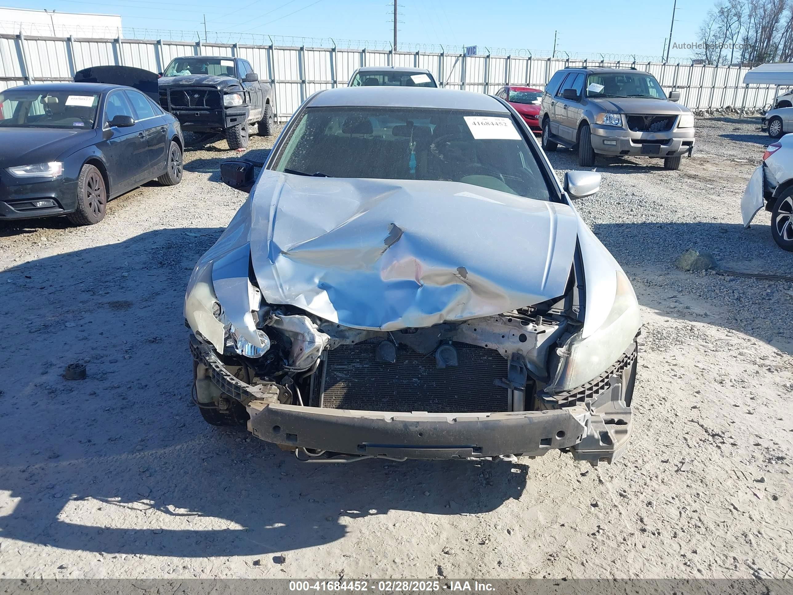 2010 Honda Accord 2.4 Lx Серебряный vin: 1HGCP2F3XAA084265
