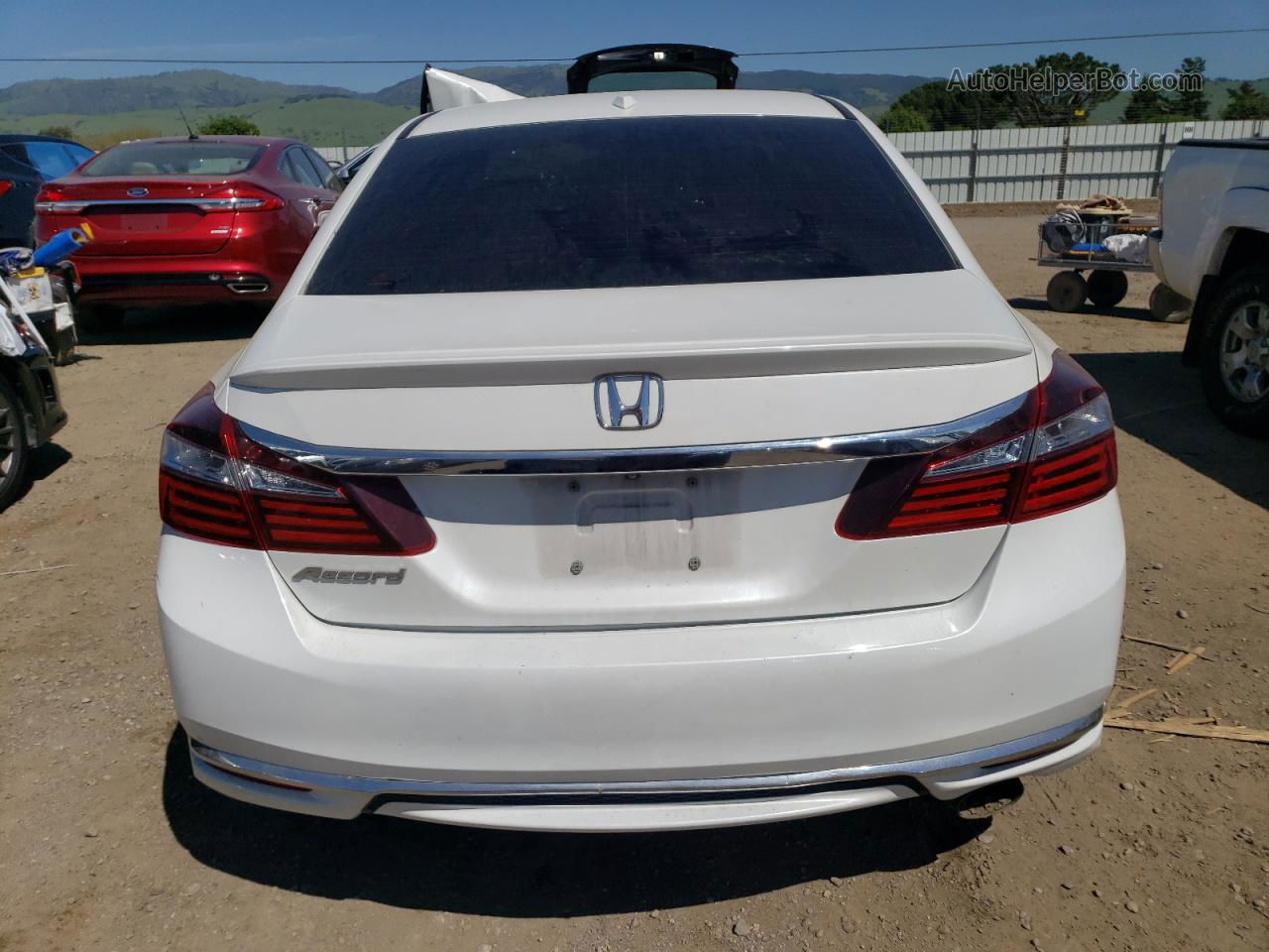 2017 Honda Accord Ex White vin: 1HGCR2F04HA056441