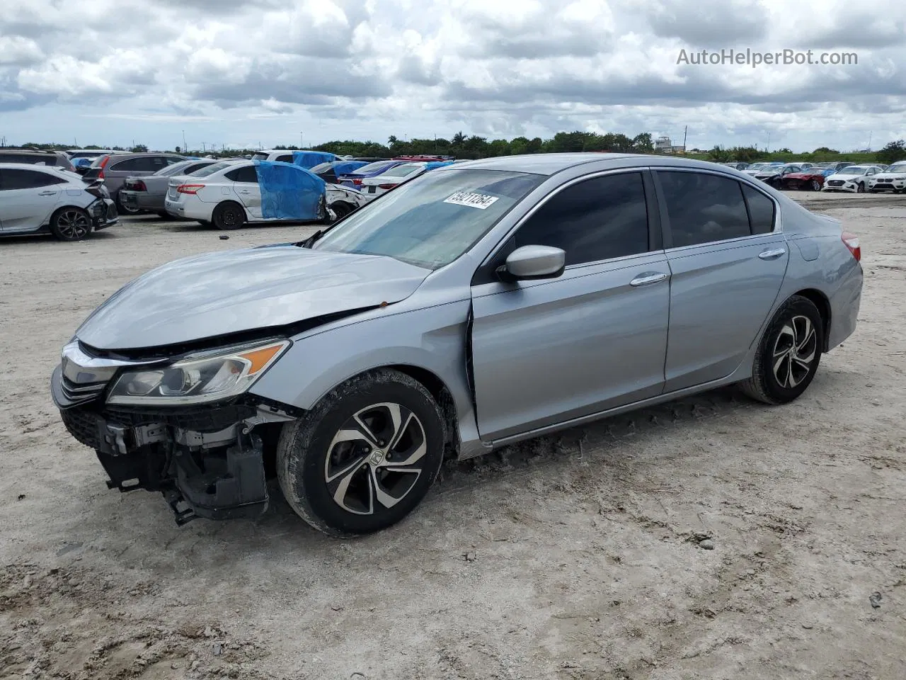 2017 Honda Accord Lx Серебряный vin: 1HGCR2F30HA201551