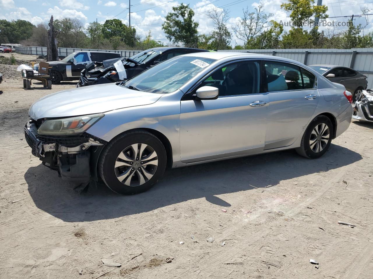 2015 Honda Accord Lx Серебряный vin: 1HGCR2F36FA171677