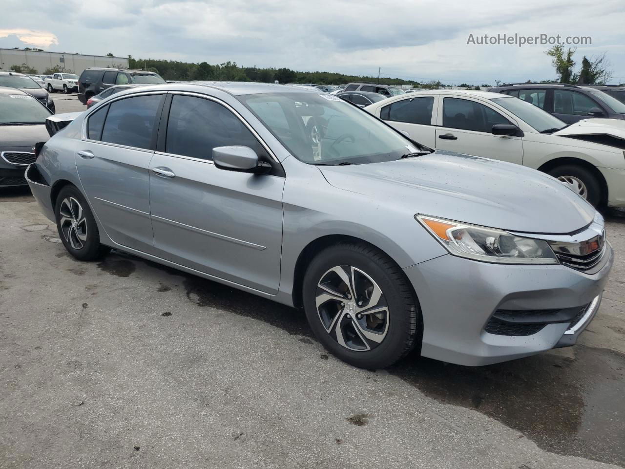 2017 Honda Accord Lx Silver vin: 1HGCR2F38HA129790