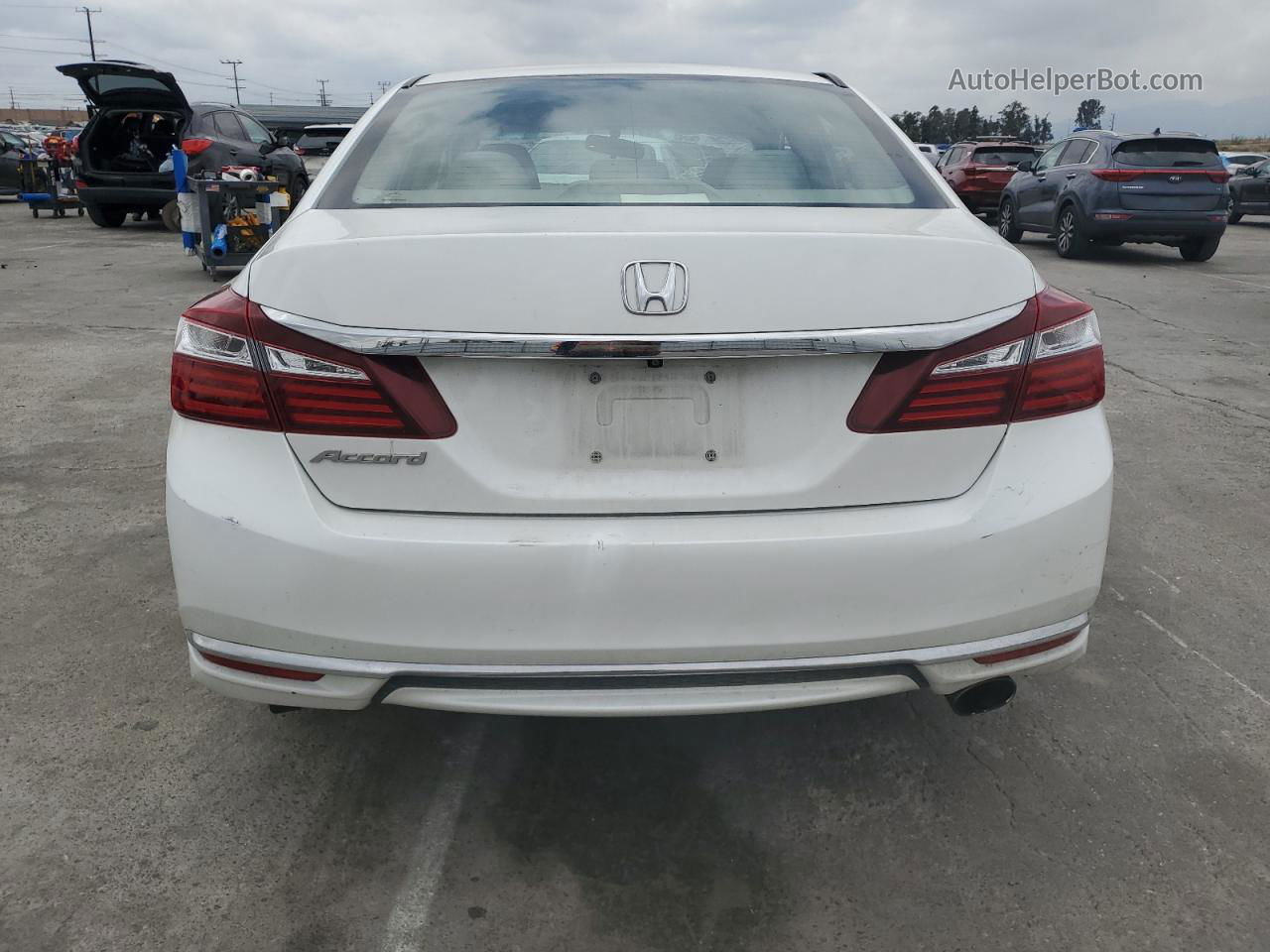 2017 Honda Accord Lx White vin: 1HGCR2F39HA084469