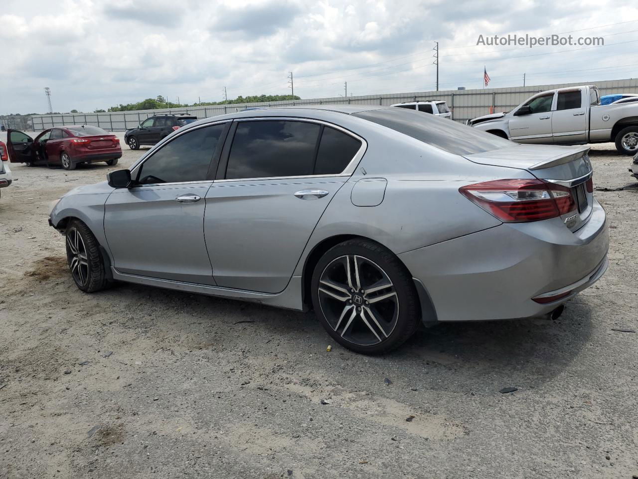 2017 Honda Accord Sport Серебряный vin: 1HGCR2F52HA046650