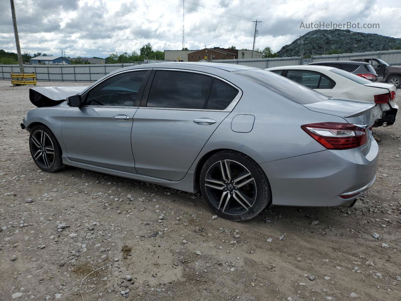 2017 Honda Accord Sport Silver vin: 1HGCR2F58HA070337