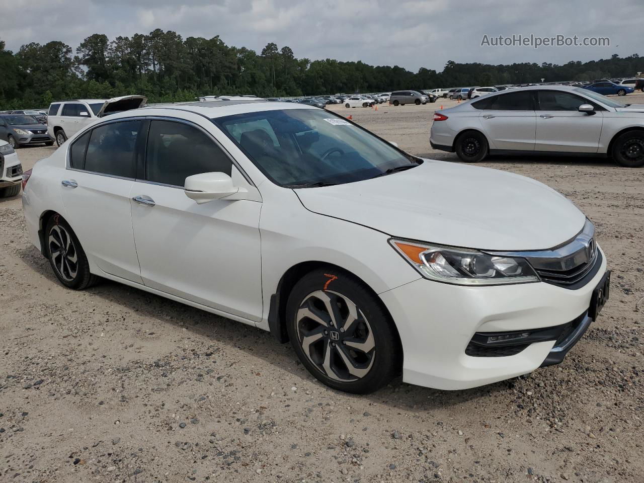 2017 Honda Accord Exl White vin: 1HGCR3F82HA001711