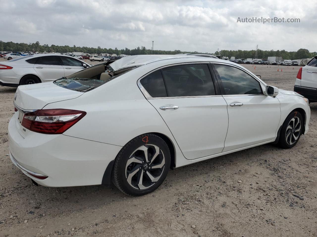 2017 Honda Accord Exl White vin: 1HGCR3F82HA001711