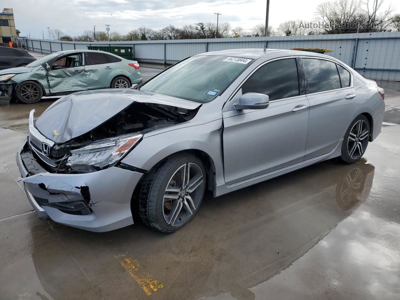 2016 Honda Accord Touring Silver vin: 1HGCR3F90GA008017