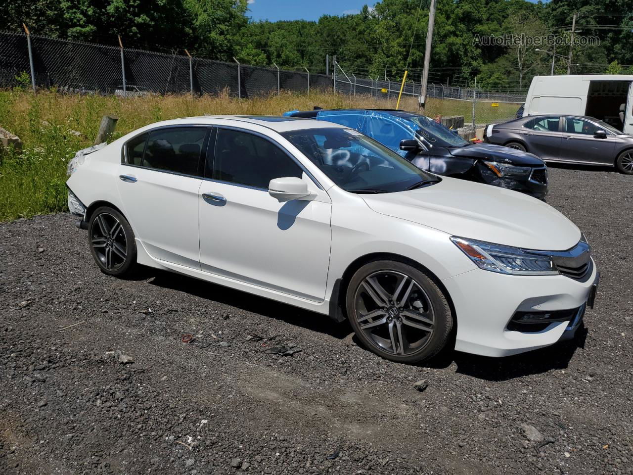 2017 Honda Accord Touring White vin: 1HGCR3F91HA008058