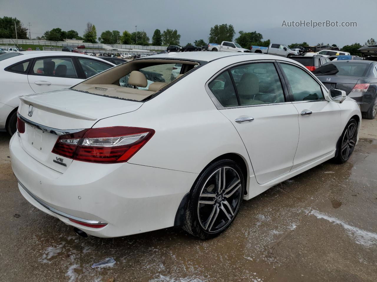 2017 Honda Accord Touring White vin: 1HGCR3F91HA009968