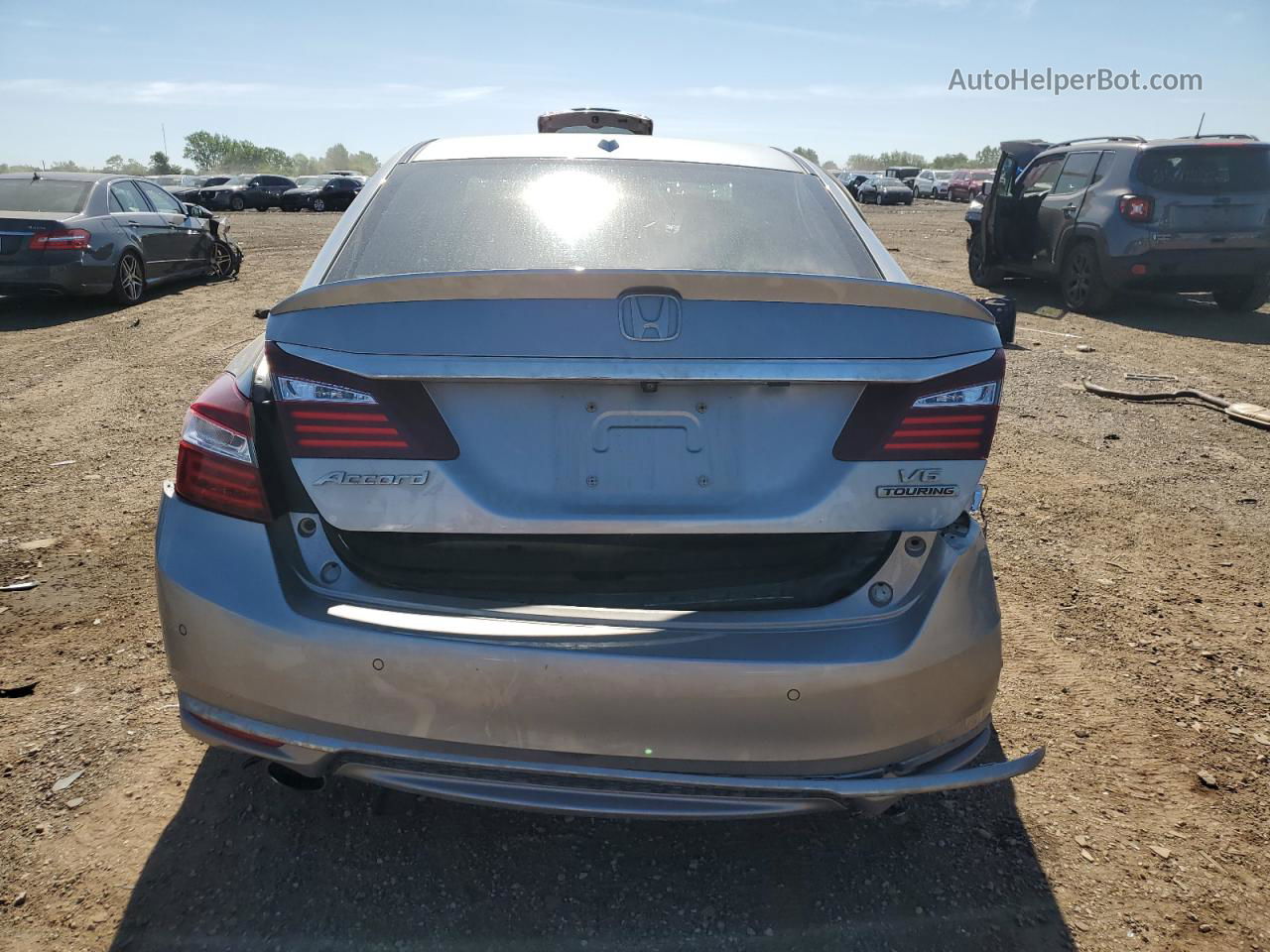 2017 Honda Accord Touring Gray vin: 1HGCR3F91HA023112