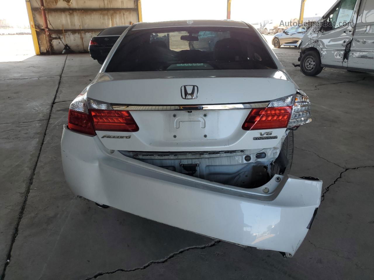 2014 Honda Accord Touring White vin: 1HGCR3F96EA032903