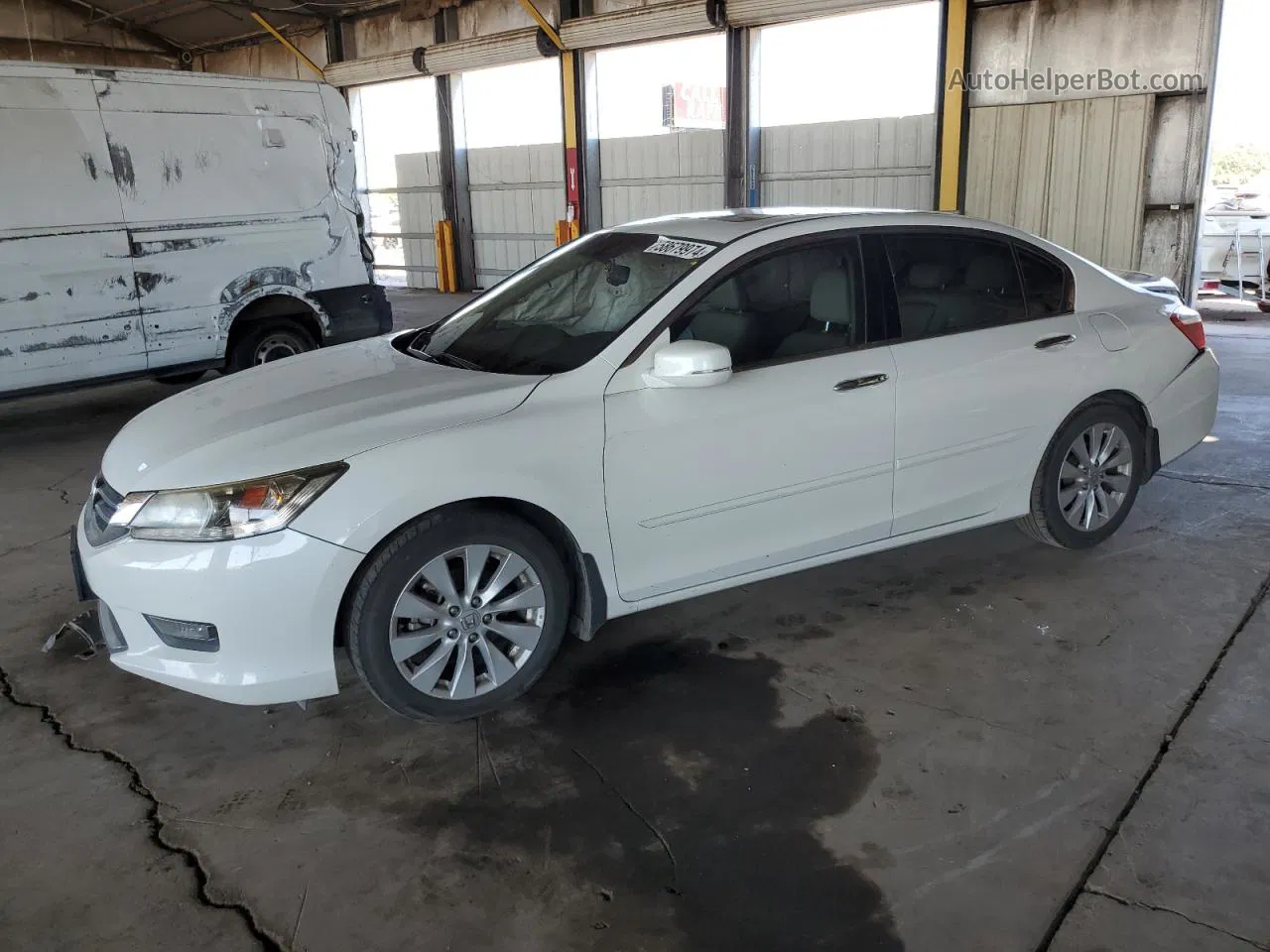 2014 Honda Accord Touring White vin: 1HGCR3F96EA032903