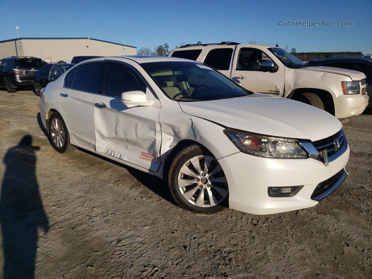 2014 Honda Accord Touring White vin: 1HGCR3F98EA025631