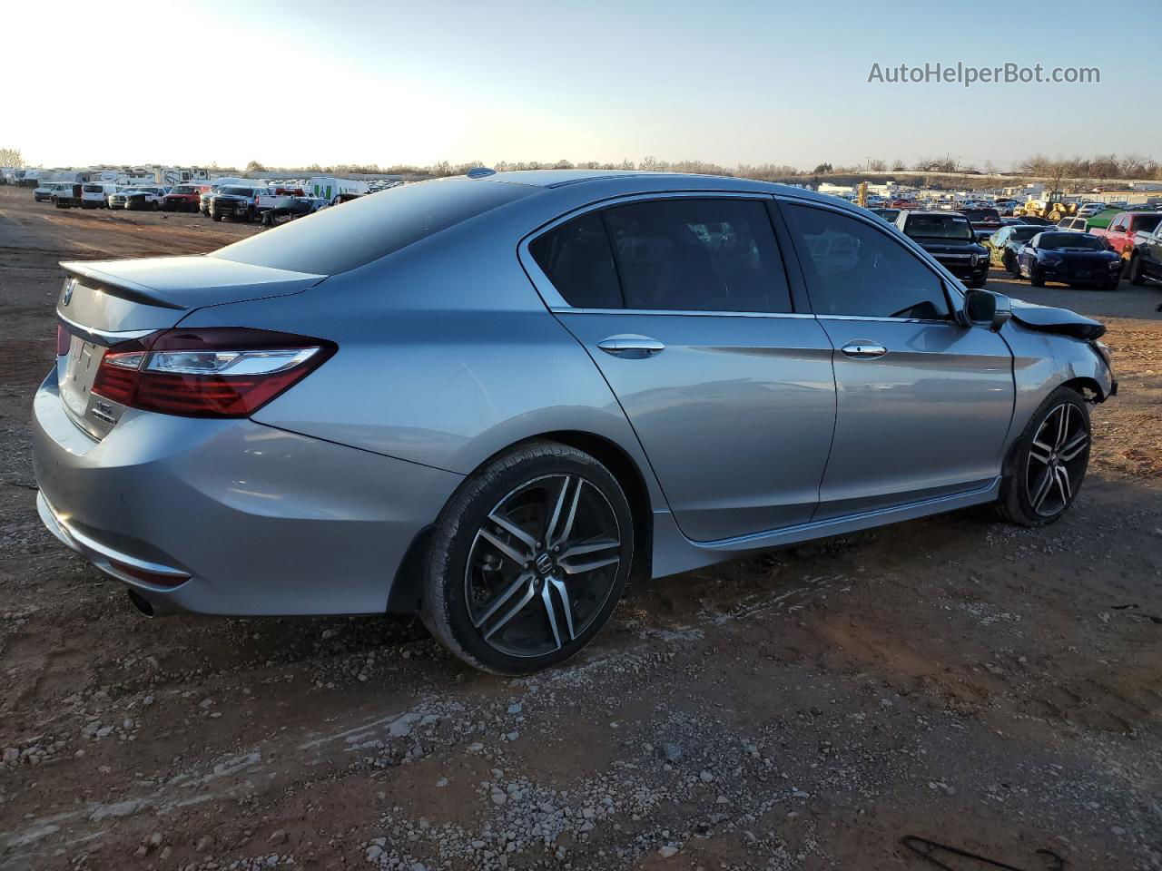 2017 Honda Accord Touring Silver vin: 1HGCR3F9XHA031452