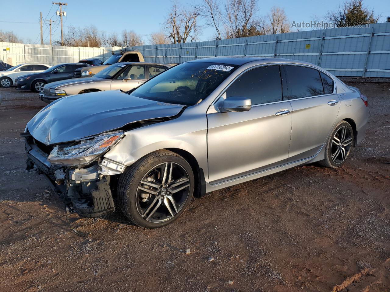 2017 Honda Accord Touring Silver vin: 1HGCR3F9XHA031452