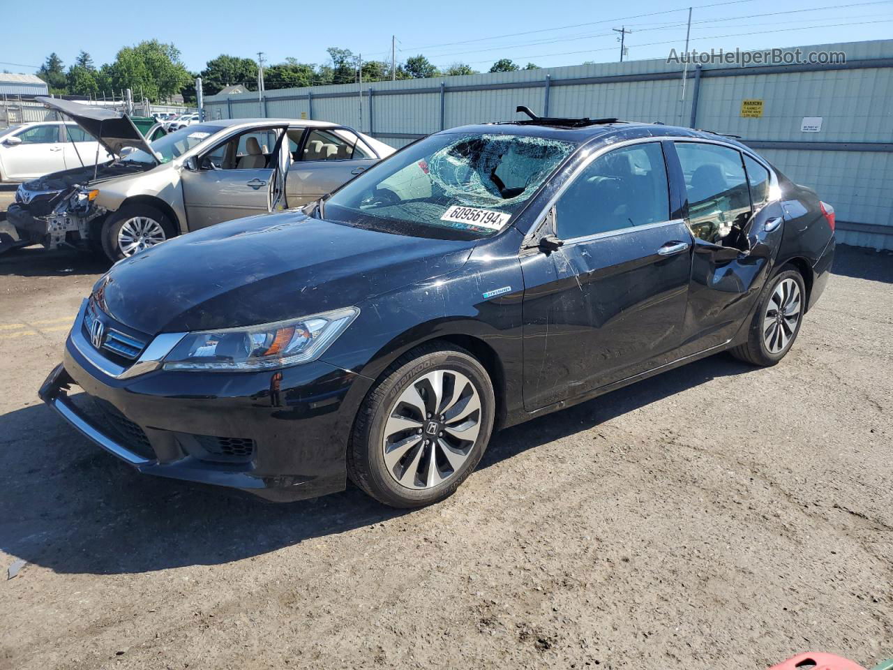 2015 Honda Accord Hybrid Exl Черный vin: 1HGCR6F57FA010294