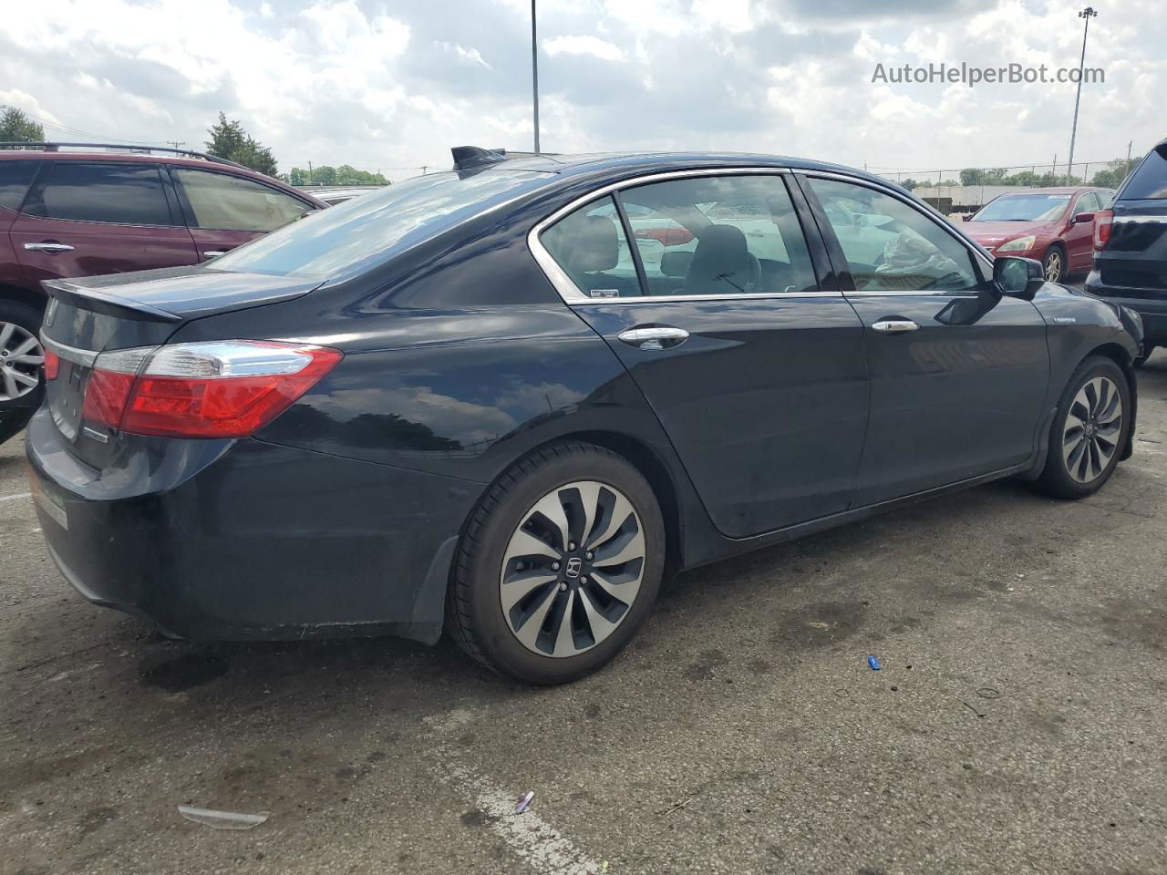 2015 Honda Accord Hybrid Exl Черный vin: 1HGCR6F58FA009512