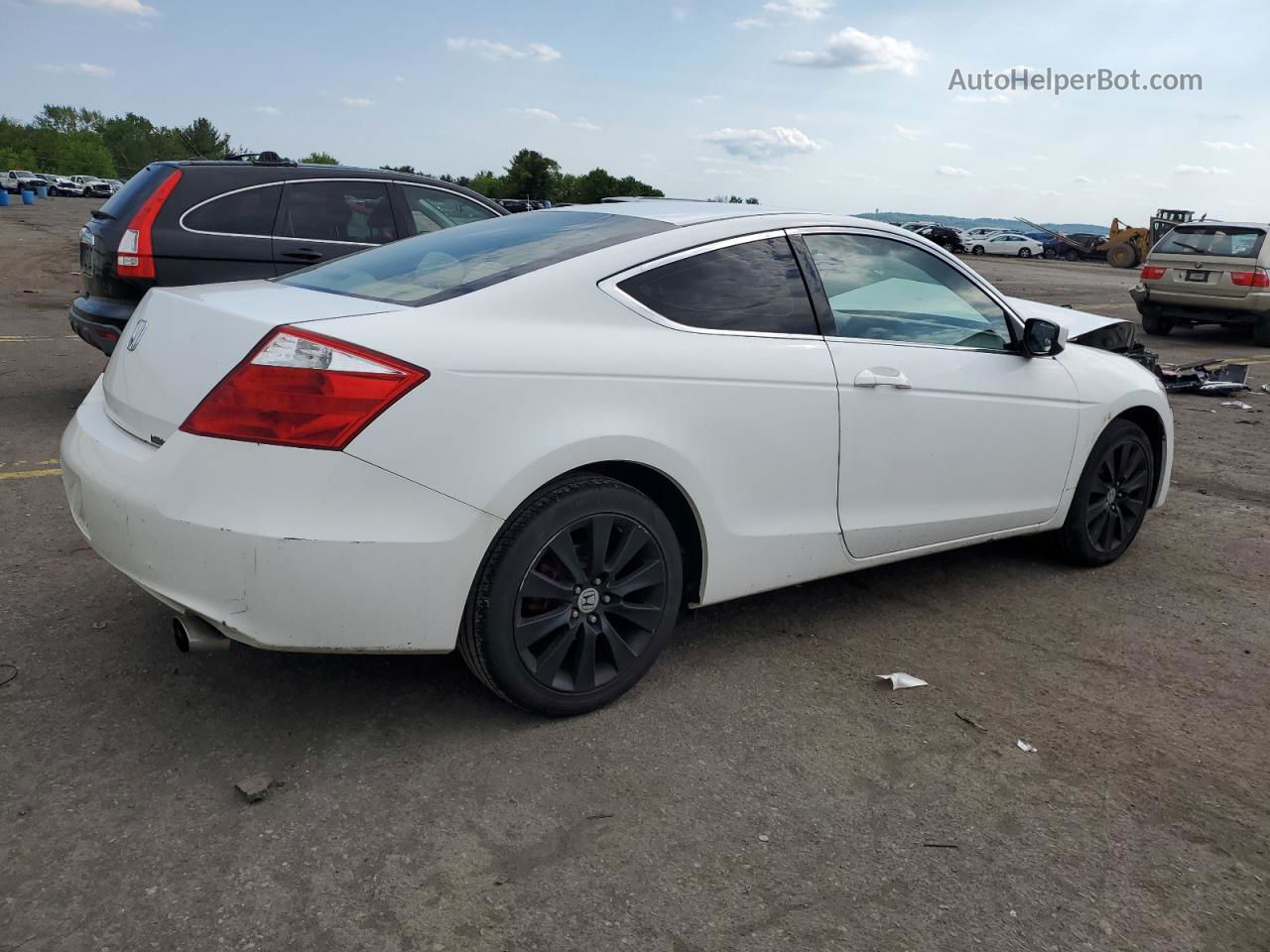 2009 Honda Accord Lx White vin: 1HGCS12329A023552