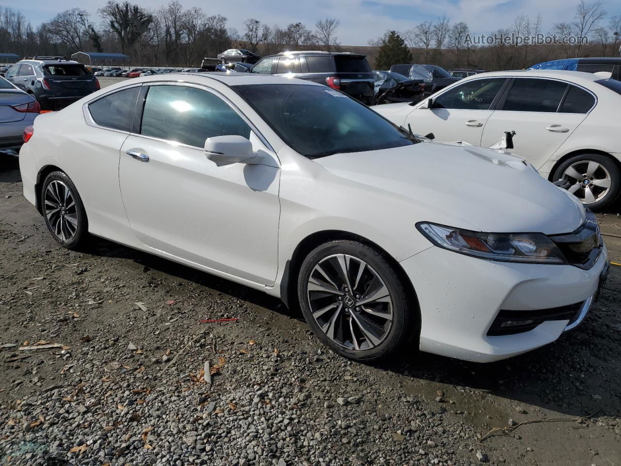 2017 Honda Accord Exl White vin: 1HGCT1B83HA006363