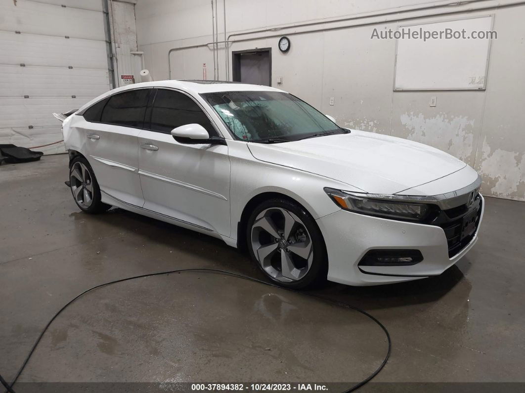 2018 Honda Accord Sedan Touring 1.5t White vin: 1HGCV1F95JA194614