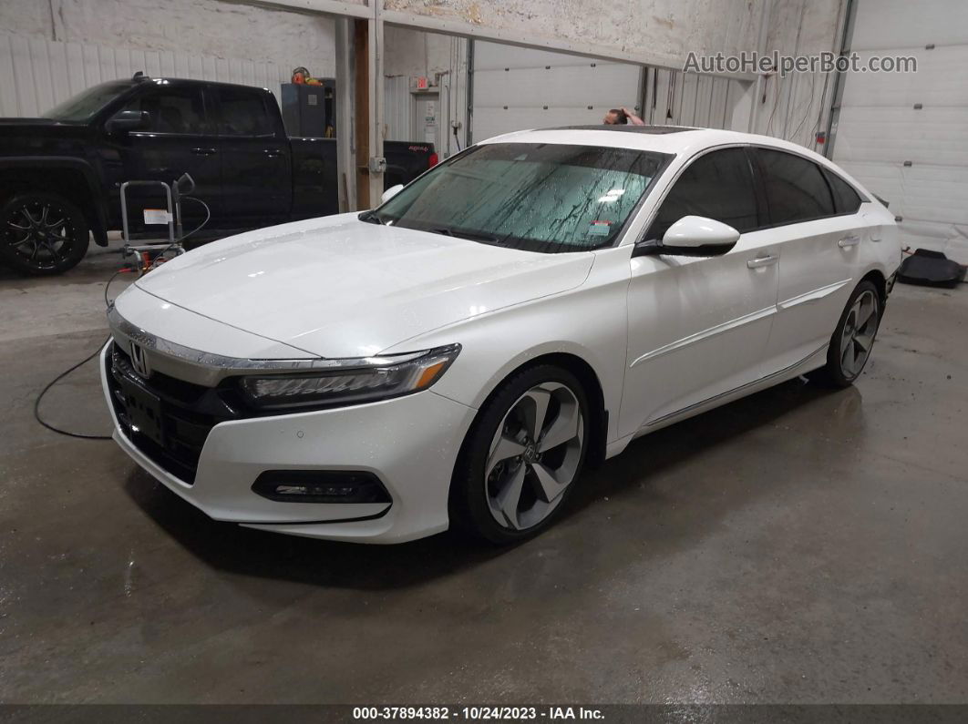 2018 Honda Accord Sedan Touring 1.5t White vin: 1HGCV1F95JA194614