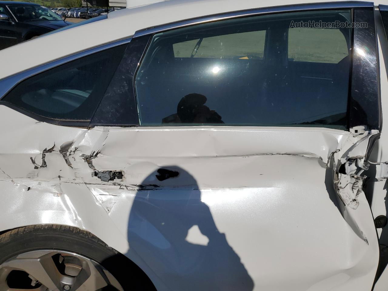 2018 Honda Accord Touring White vin: 1HGCV1F97JA065208