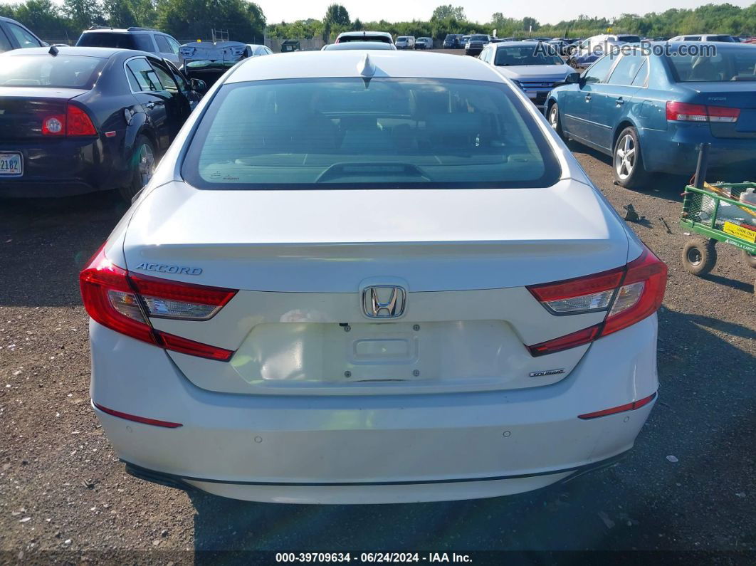 2018 Honda Accord Touring White vin: 1HGCV1F97JA107490