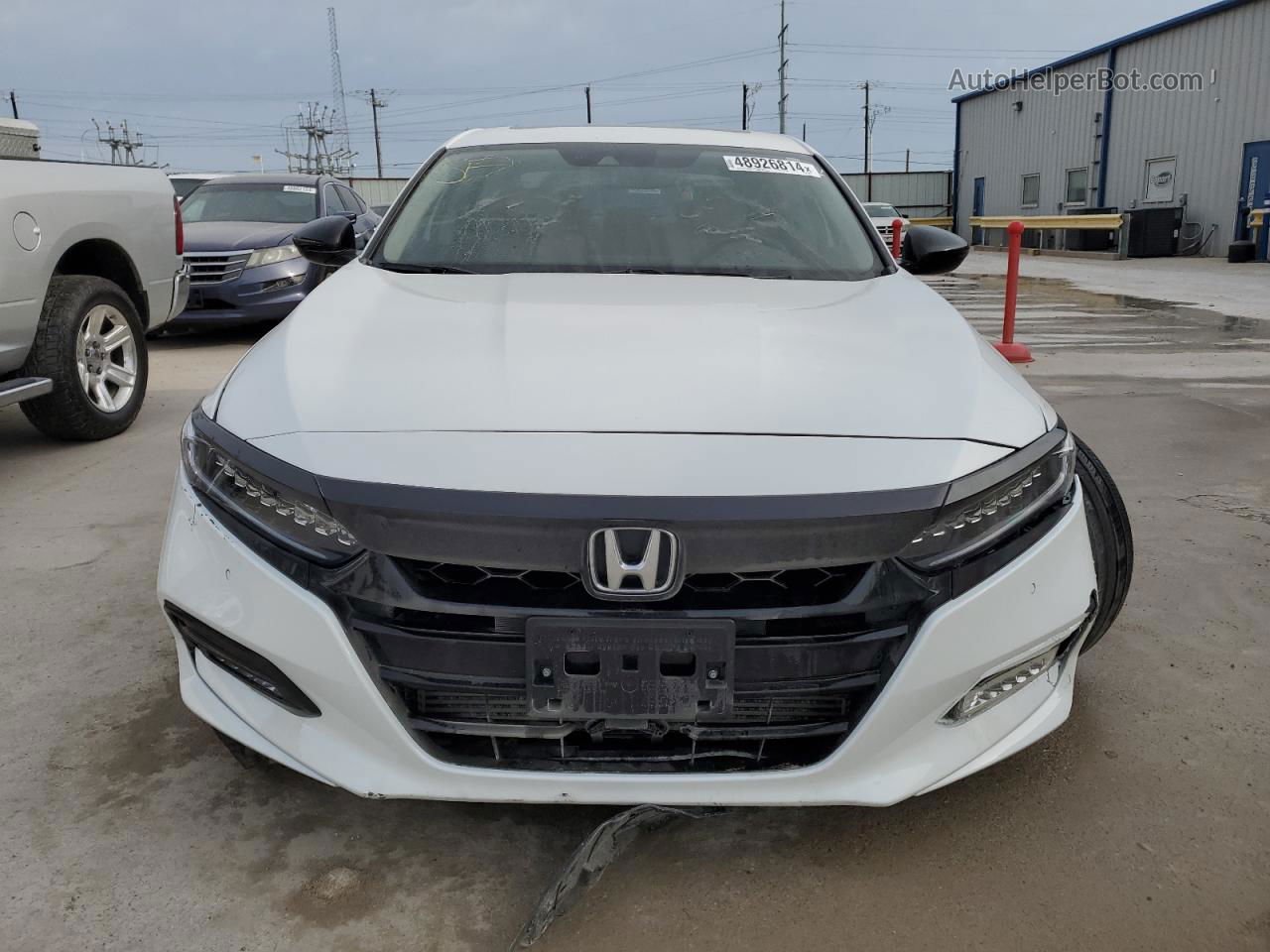 2018 Honda Accord Touring White vin: 1HGCV2F95JA053077